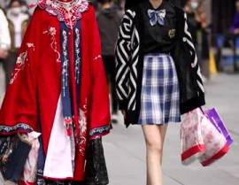 汉服小姐姐和jk小姐姐,汉服与JK小姐姐的美丽邂逅