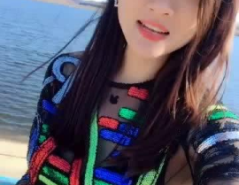 80后小姐姐英文翻译,80's Female Generation: A Glimpse into the Life of a Modern Chinese Young Lady