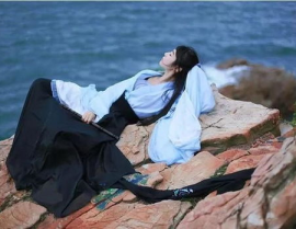 90后汉服小姐姐怀孕照,90后汉服小姐姐的唯美孕期写真